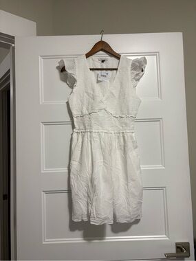American Eagle Outfitters White VโNeck Smocked Waist Dress Nwt Sz medium